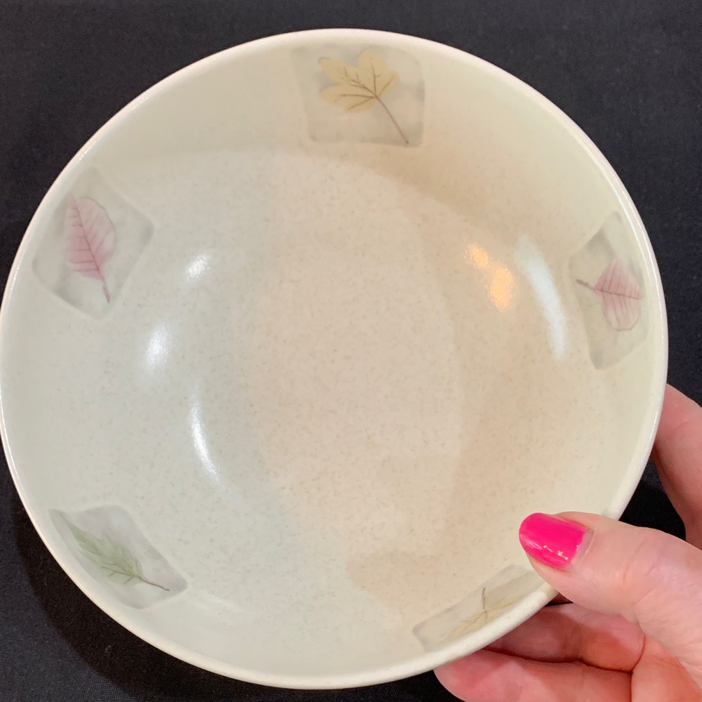Mikasa Woodland High Fired Leaf Motif Bowl